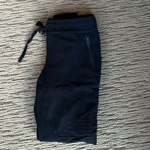 ALO joggers in black
